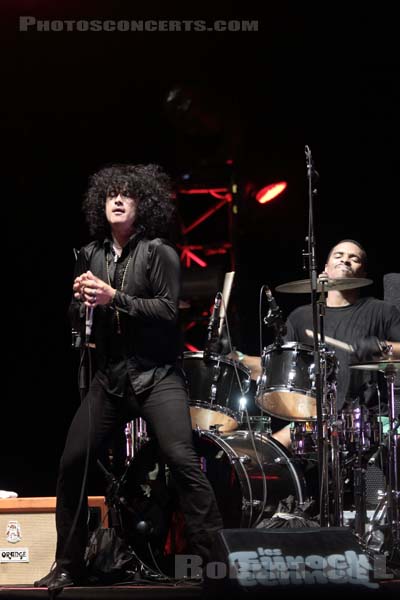 THE MARS VOLTA - 2012-06-29 - BELFORT - Presqu'ile du Malsaucy - Cedric Bixler-Zavala